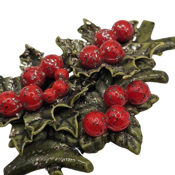 Vtg Christmas Poinsettia Brooch Pin 50s Celluloid Green Red Plastic HollyBerry - Picture 7 of 8